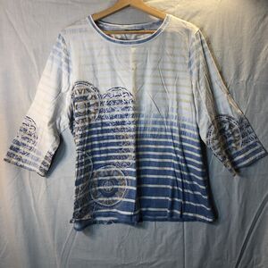 Chico's Zenergy Size 4 20-22 Blue Tan White Geometric Print Tee Shirt 3/4 Sleeve